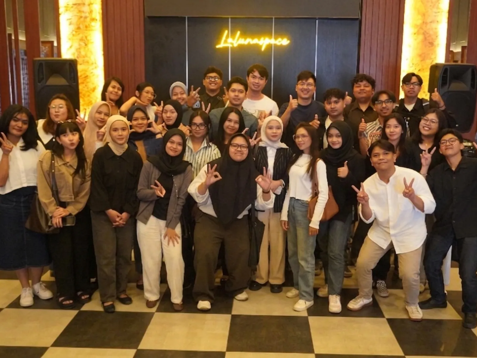 Modern Office Team